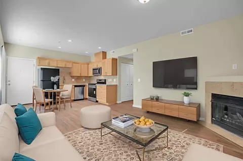 10038 SE Division St, Portland, OR 97266