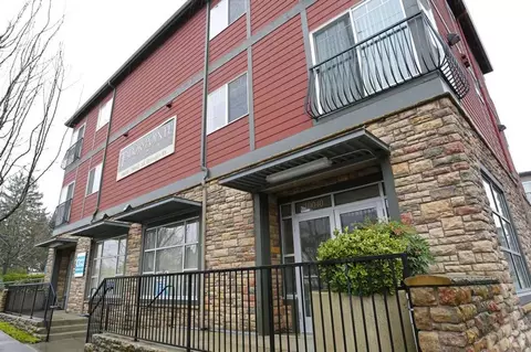 10038 SE Division St, Portland, OR 97266