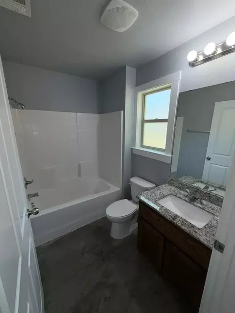 1014 S 10th St, Temple, TX 76504