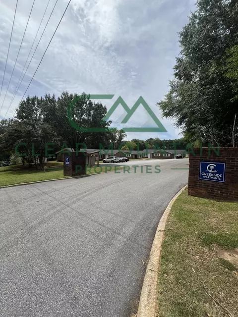 300 Brook Glenn Rd, Taylors, SC 29687