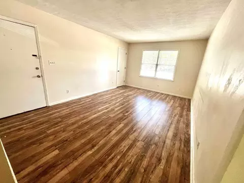1002 Level Creek Rd, Sugar Hill, GA 30518