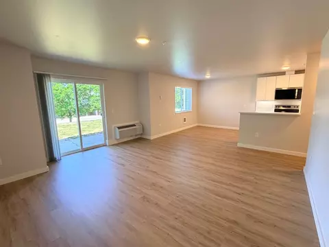 655 4th St NE, East Wenatchee, WA 98802