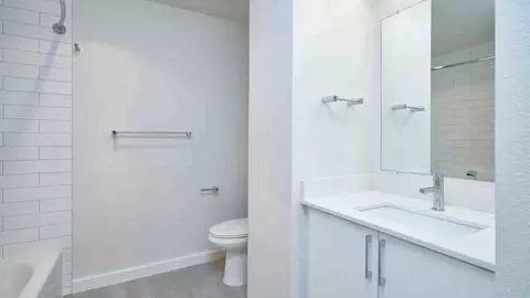 938 110th Ave NE, Bellevue, WA 98004 photo 34