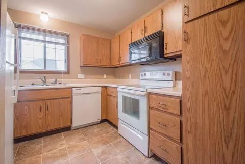 4075 Lancaster Ln N, Plymouth, MN 55441
