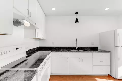 200 Cornell Dr SE, Albuquerque, NM 87106