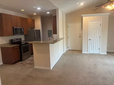 Hillsborough Dr, Omaha, NE 68164