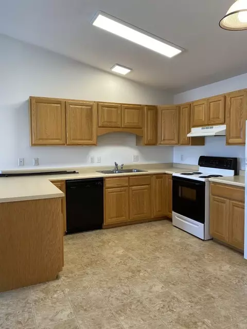 15101560 W Pine St, Baraboo, WI 53913