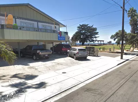6777 Del Playa Dr, Isla Vista, CA 93117