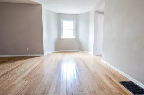 1028 E Warrington Ave, Pittsburgh, PA 15210