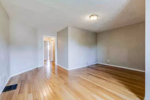 1028 E Warrington Ave, Pittsburgh, PA 15210
