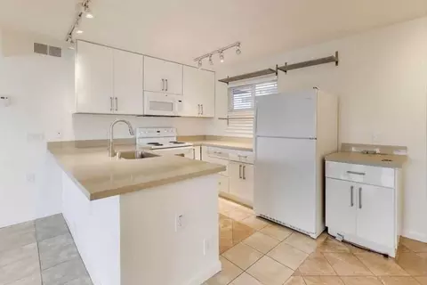 1701 Shoreline Dr, Alameda, CA 94501