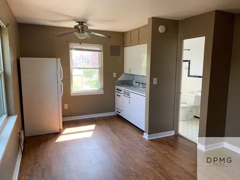 124 W South St, Lansing, MI 48910