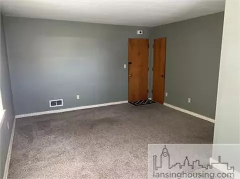 124 W South St, Lansing, MI 48910