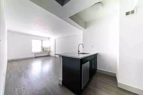 18 S Kingshighway Blvd, Saint Louis, MO 63108