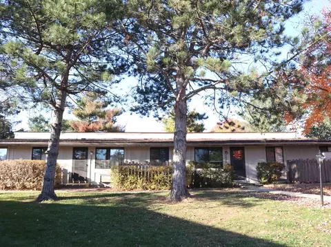 2995 Meadowood Dr, Jackson, MI 49202 photo 4