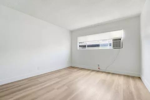 1264 N Sweetzer Ave, West Hollywood, CA 90069