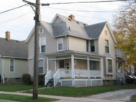 1340 N University Ct, Ann Arbor, MI 48104