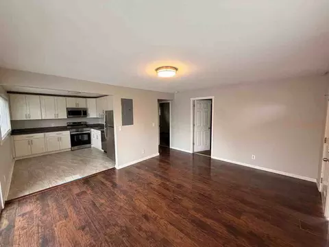 10025 Des Moines Memorial Dr S, Burien, WA 98168