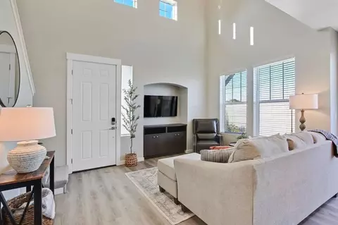 17065 N Hounslow Way, Nampa, ID 83687