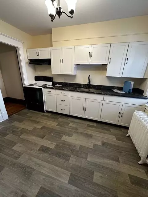 208 King St, Burlington, VT 05401