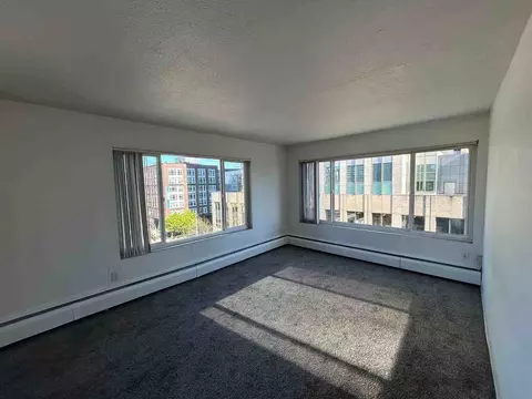 600 9th Ave, Seattle, WA 98104