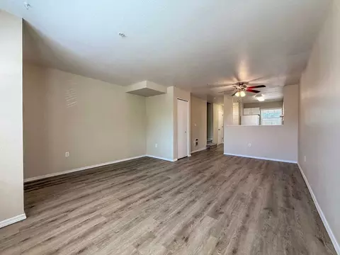 800 NE Roberts Ave, Gresham, OR 97030 photo 10