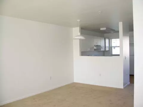 800 NE Roberts Ave, Gresham, OR 97030 photo 6