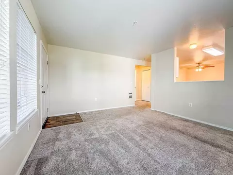 800 NE Roberts Ave, Gresham, OR 97030 photo 21