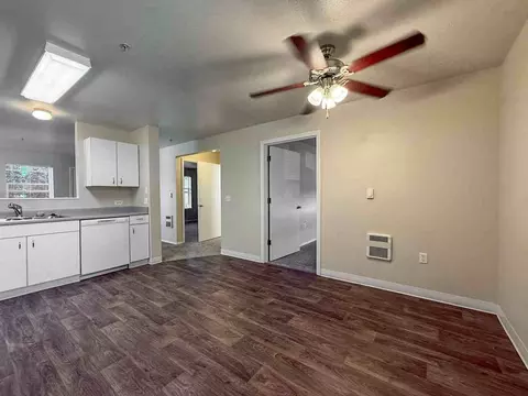 800 NE Roberts Ave, Gresham, OR 97030 photo 22