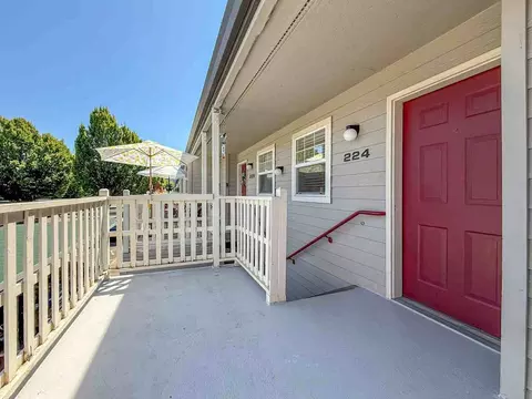 800 NE Roberts Ave, Gresham, OR 97030 photo 4