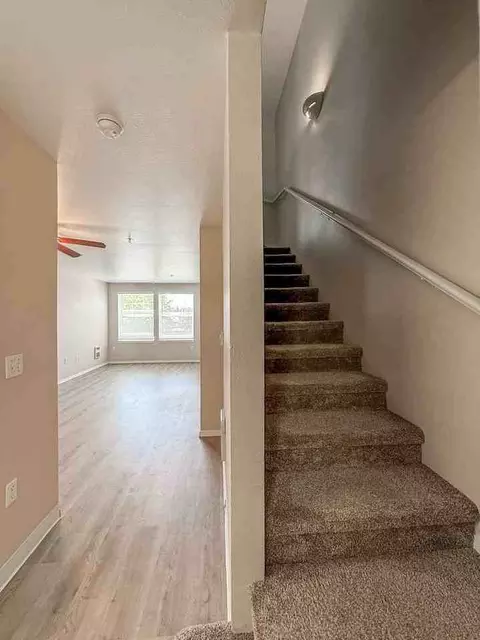 800 NE Roberts Ave, Gresham, OR 97030 photo 12