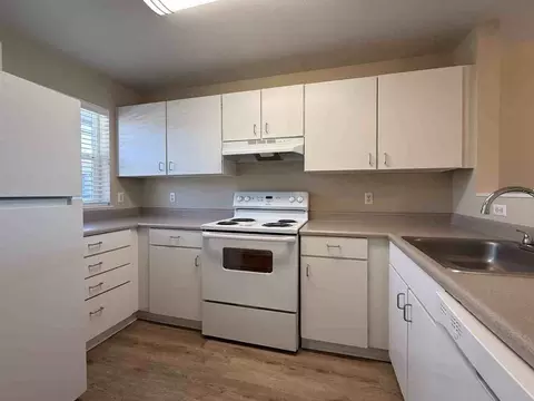 800 NE Roberts Ave, Gresham, OR 97030 photo 7