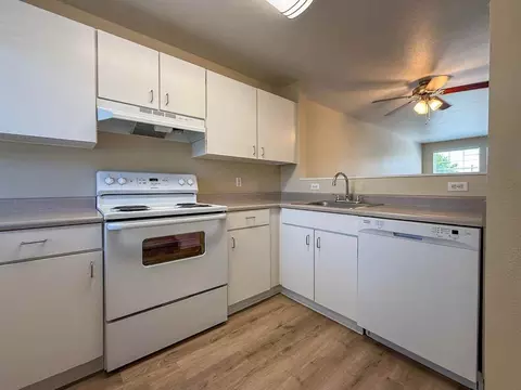 800 NE Roberts Ave, Gresham, OR 97030 photo 6