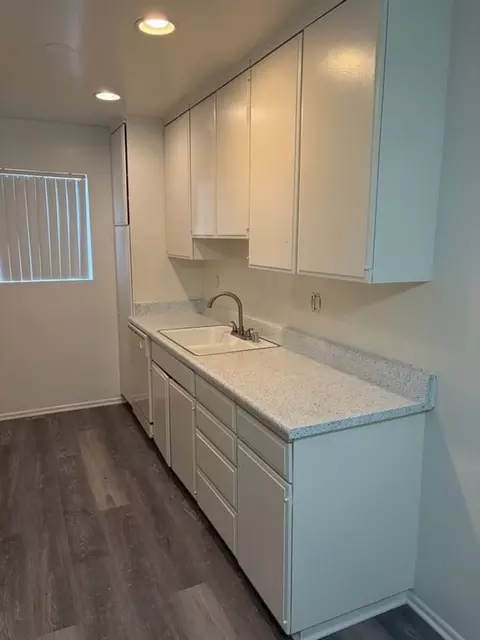 540 S La Veta Park Cir, Orange, CA 92868