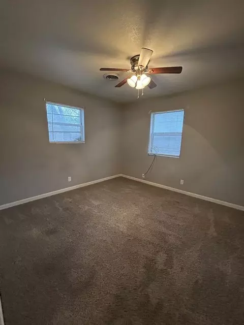 1301 E 9th St, Pittsburg, KS 66762 photo 5