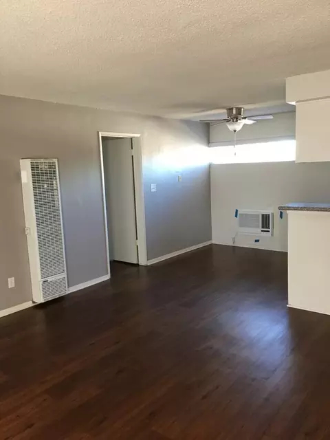 9931 Tweedy Ln, Downey, CA 90240
