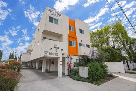 14912 Wyandotte St, Los Angeles, CA 91405