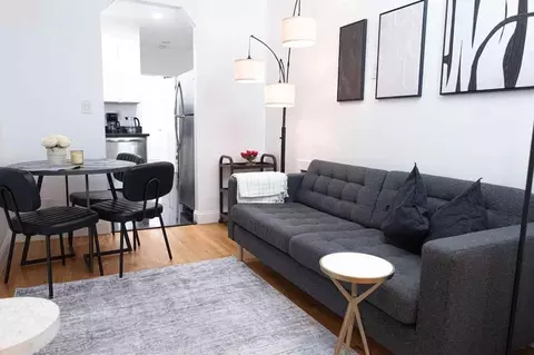 302 E 104th St, New York, NY 10029