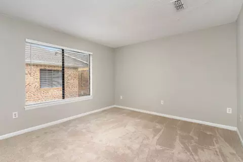5300 New Centre Dr, Wilmington, NC 28403 photo 8