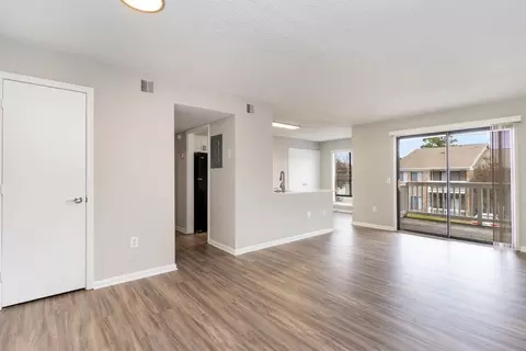 5300 New Centre Dr, Wilmington, NC 28403 photo 4