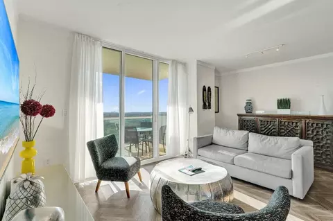 2889 Mcfarlane Rd, Miami, FL 33133