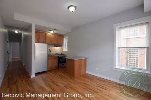 7450 N Greenview Ave, Chicago, IL 60626