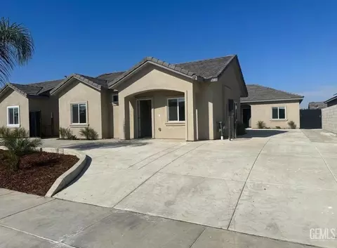 8620 Frankie Lou St, Bakersfield, CA 93314