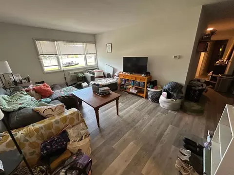 2867 S Kinnickinnic Ave, Milwaukee, WI 53207