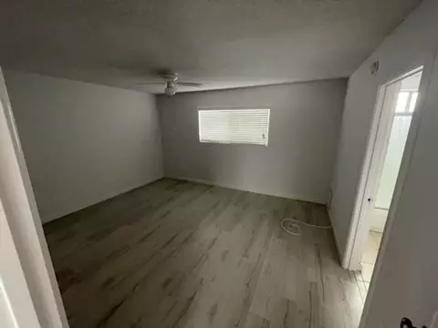 5809 Reseda Blvd, Los Angeles, CA 91356