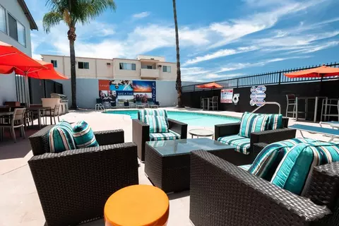 18400 Prairie St, Los Angeles, CA 91325