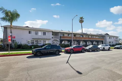 18400 Prairie St, Los Angeles, CA 91325