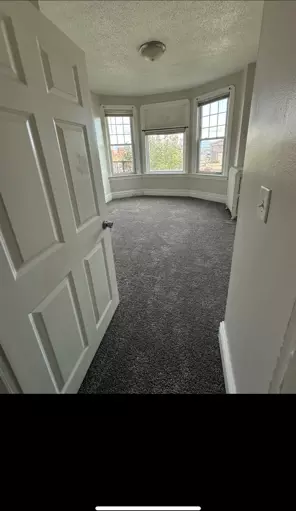 421 W 3rd St, Duluth, MN 55806
