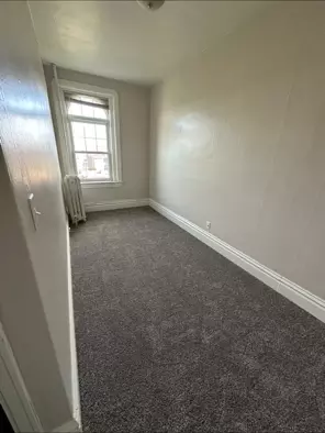 421 W 3rd St, Duluth, MN 55806 photo 3