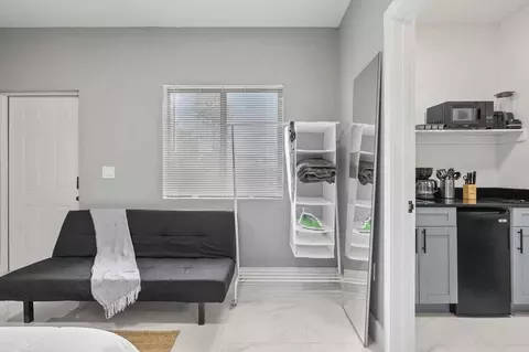 1350 NW 28th St, Miami, FL 33142